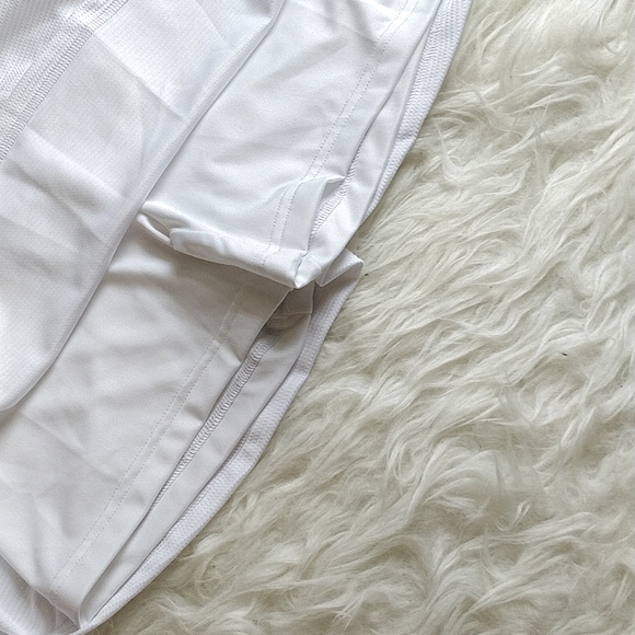 mini skirt - Picture 3 of 8